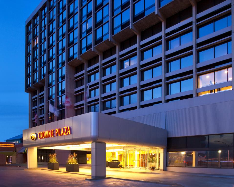 Crowne-Plaza-Boston