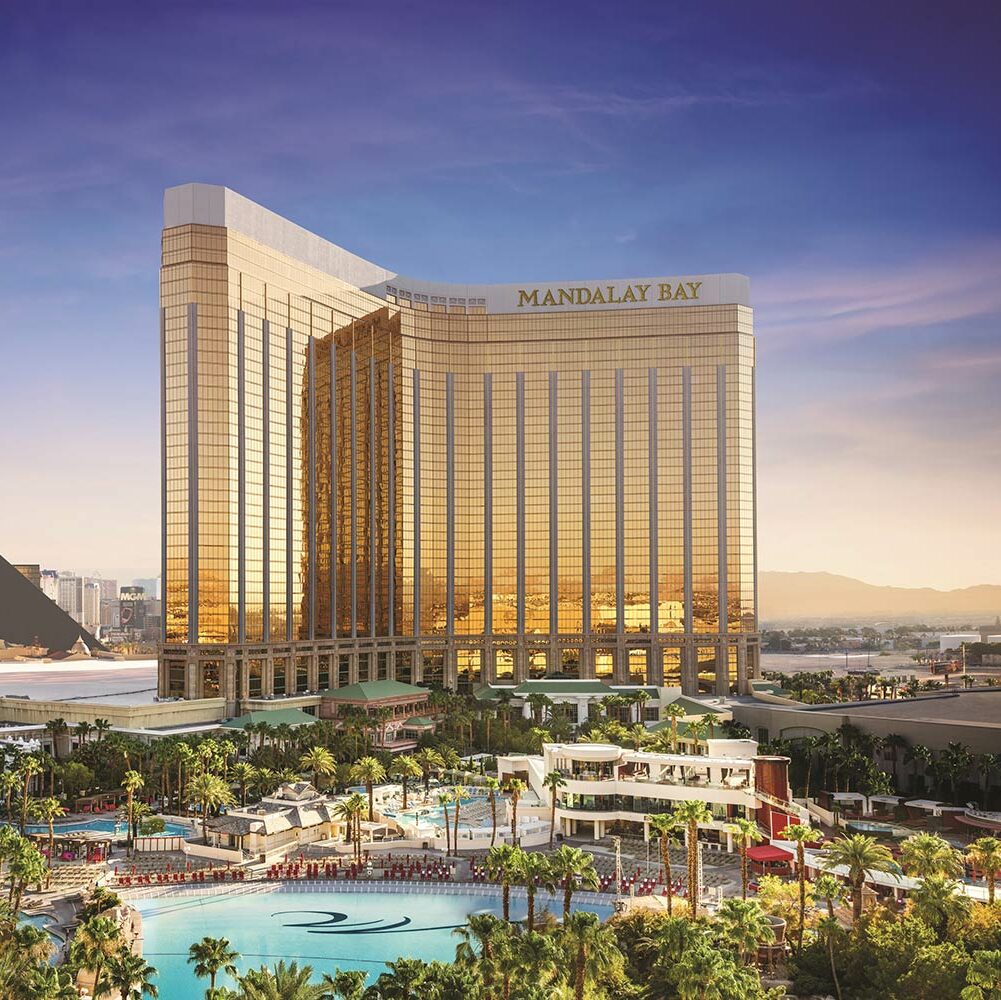 mandalay-bay-on-the-strip-las-vegas-exterior-e1655755924154
